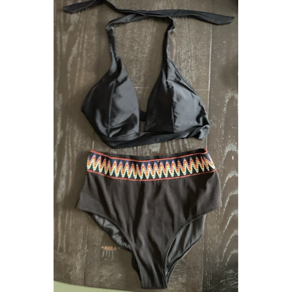 black bikini‎